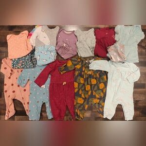 Baby Girl Carter's 3m Bundle Sleepers Onsies Sets Assorted
